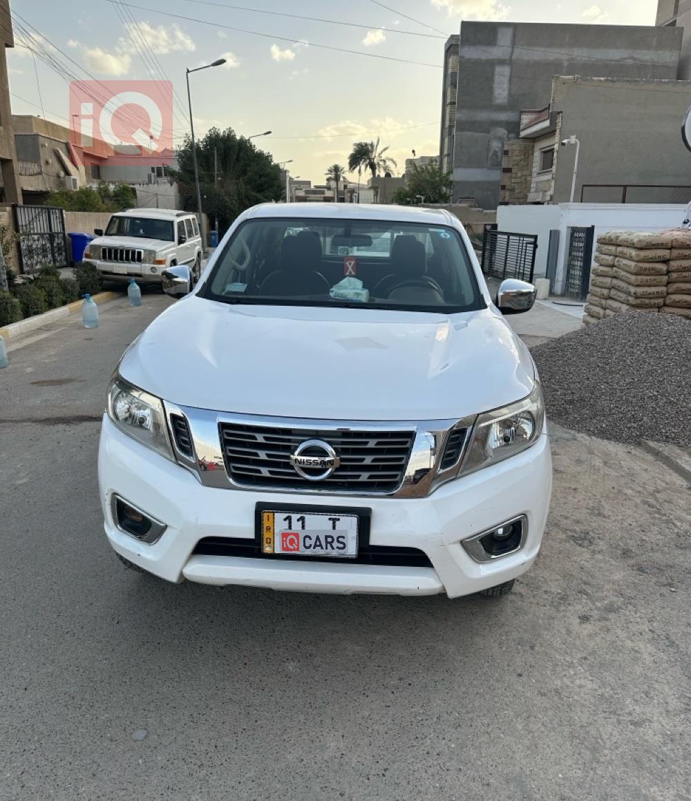 نيسان نافارا